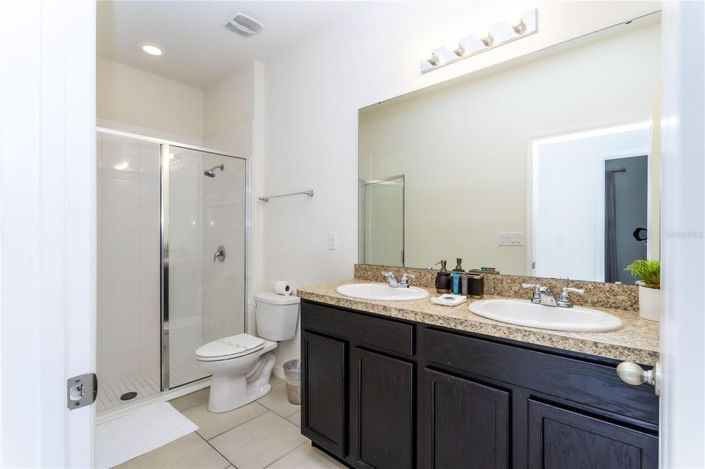 Image No.21-4 Bed Townhouse for sale