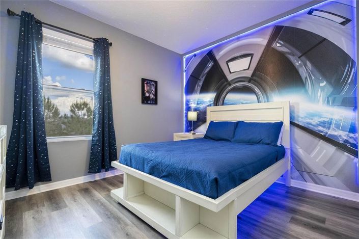 Image No.23-4 Bed Townhouse for sale