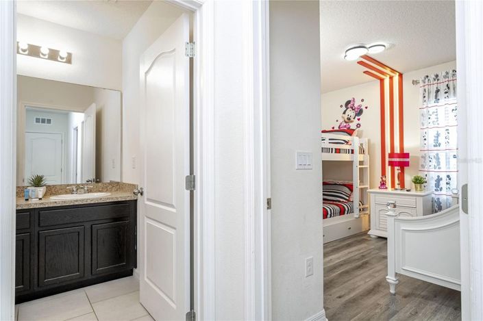 Image No.27-4 Bed Townhouse for sale