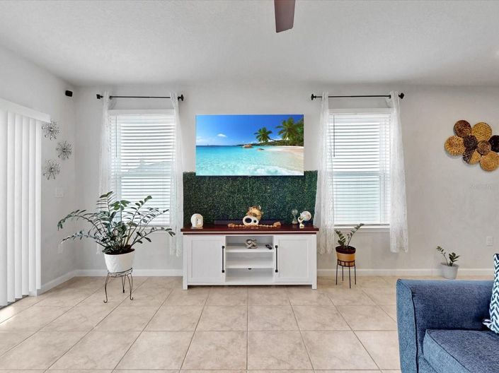 Image No.18-3 Bed House for sale