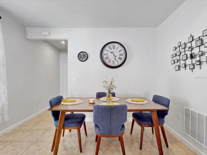 Image No.6-3 Bed House for sale