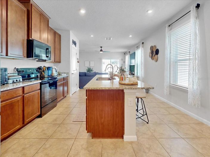 Image No.8-3 Bed House for sale