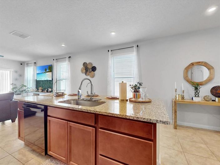 Image No.8-3 Bed House for sale