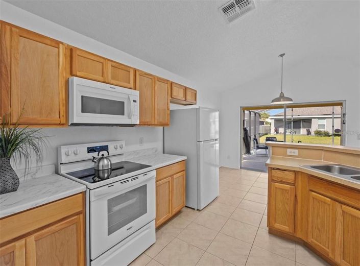 Image No.15-5 Bed House for sale