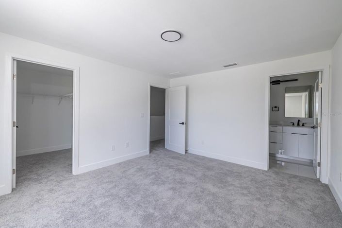 Image No.15-3 Bed Townhouse for sale