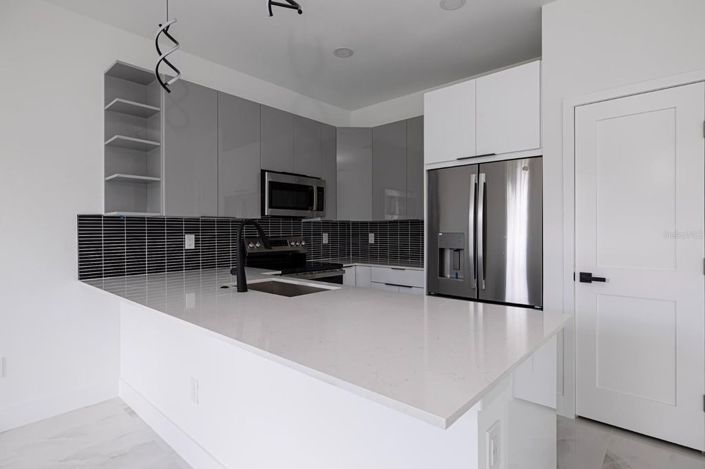 Image No.5-3 Bed Townhouse for sale