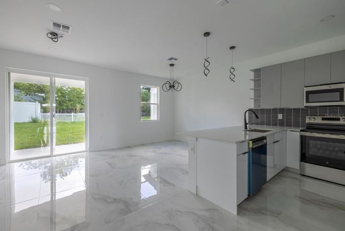 Image No.6-3 Bed Townhouse for sale