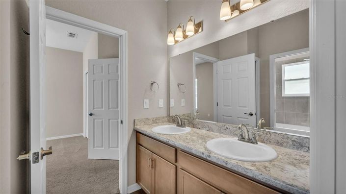 Image No.26-3 Bed House for sale