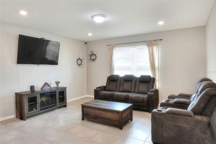 Image No.14-4 Bed House for sale