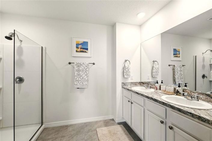 Image No.26-5 Bed House for sale