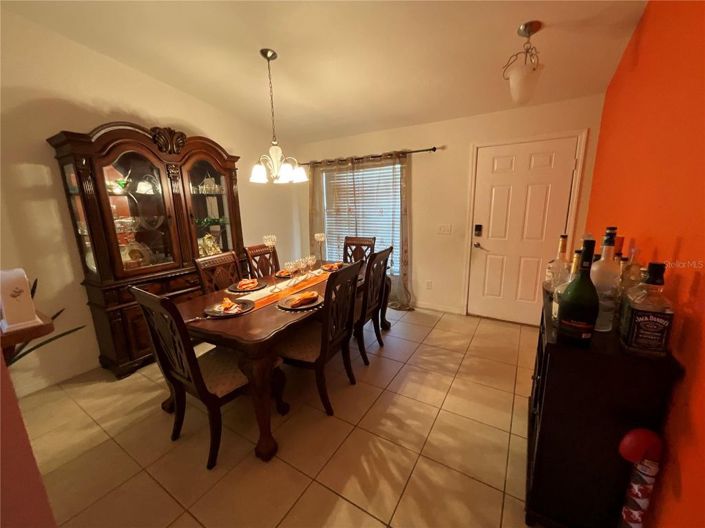 Image No.15-4 Bed House for sale