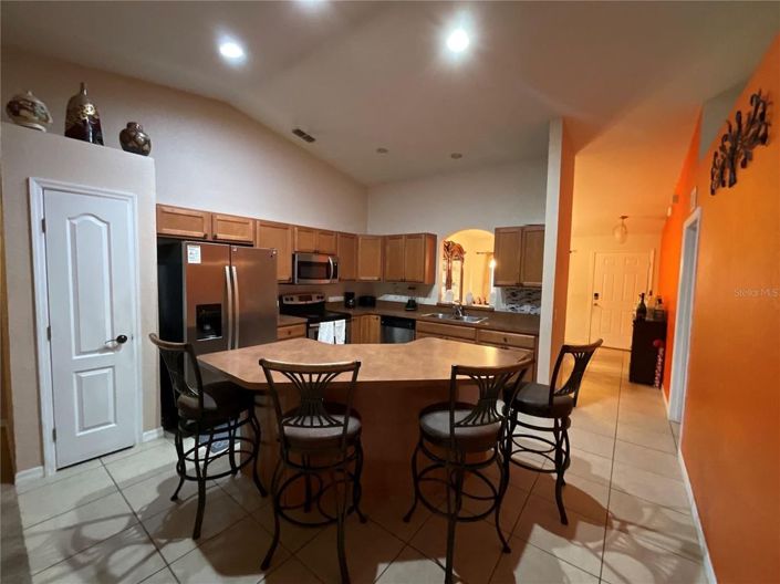 Image No.19-4 Bed House for sale