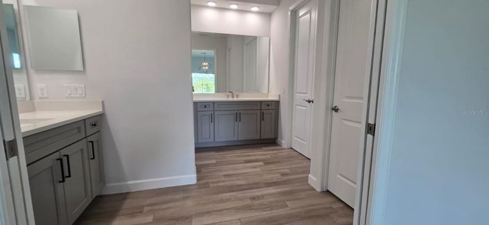 Image No.17-4 Bed House for sale