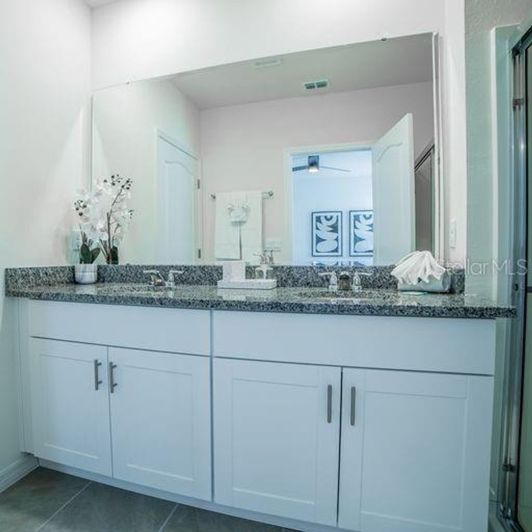 Image No.22-6 Bed House for sale