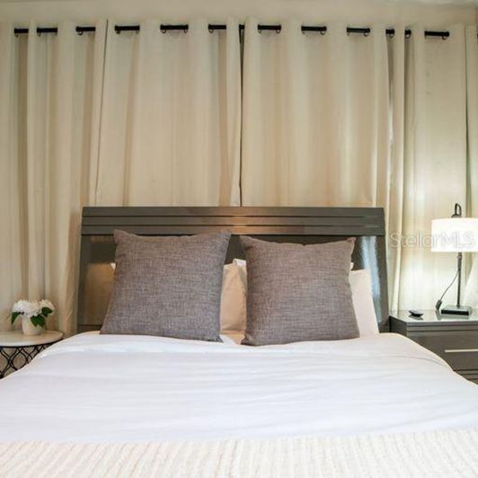 Image No.24-6 Bed House for sale