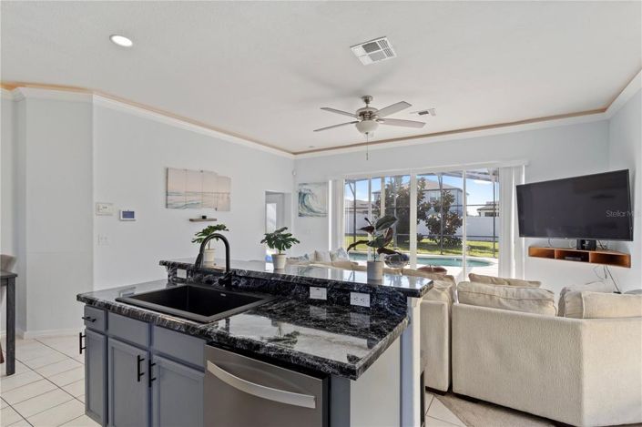 Image No.12-5 Bed House for sale