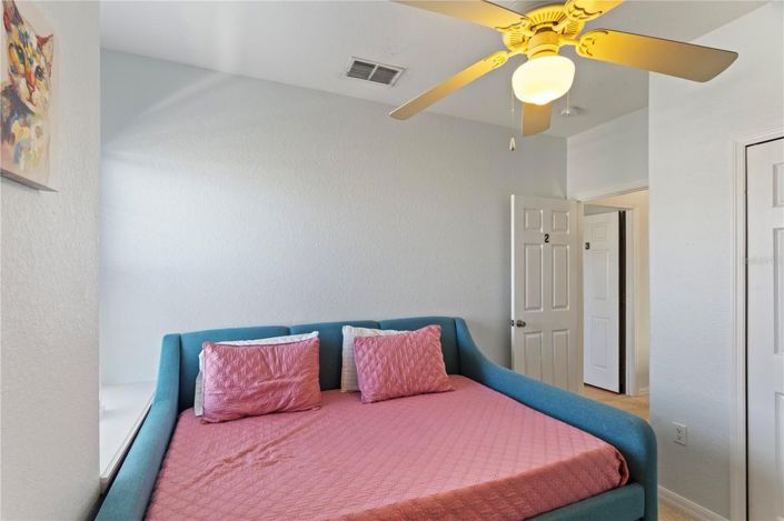 Image No.25-5 Bed House for sale