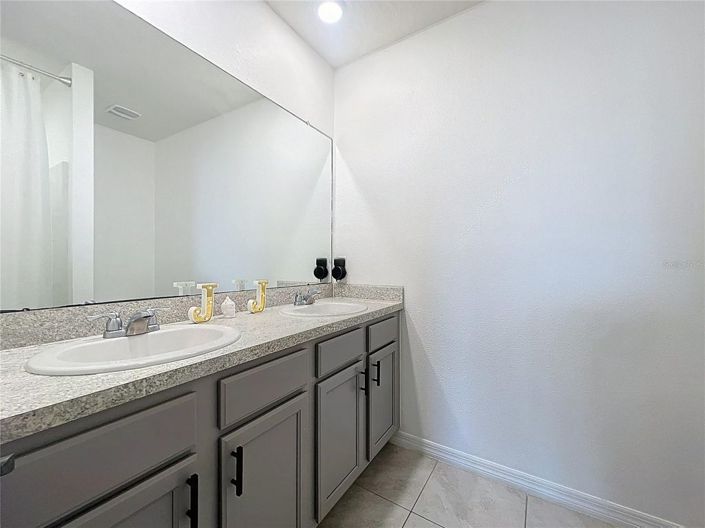 Image No.15-3 Bed House for sale