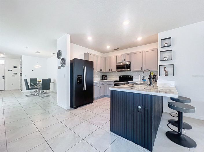 Image No.6-3 Bed House for sale