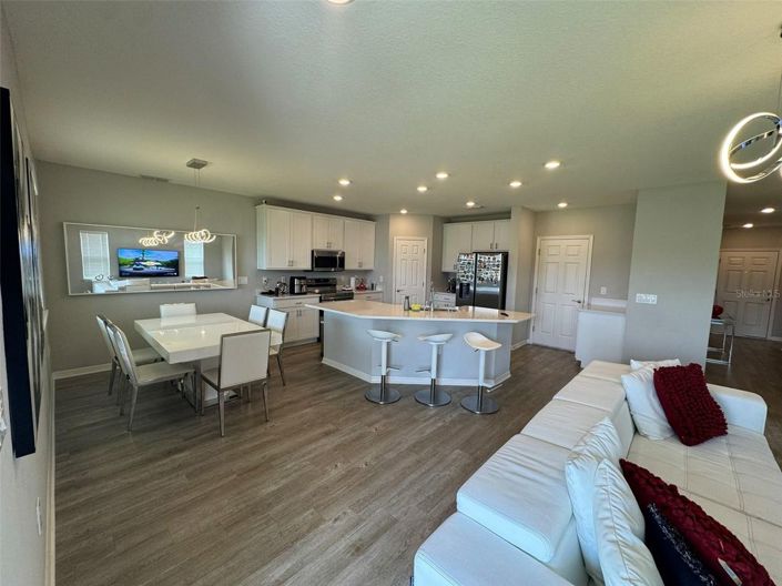 Image No.17-4 Bed House for sale