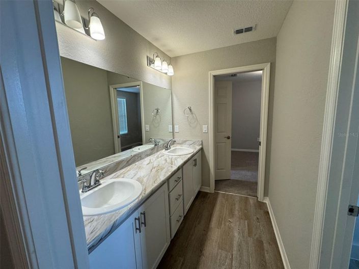 Image No.21-4 Bed House for sale