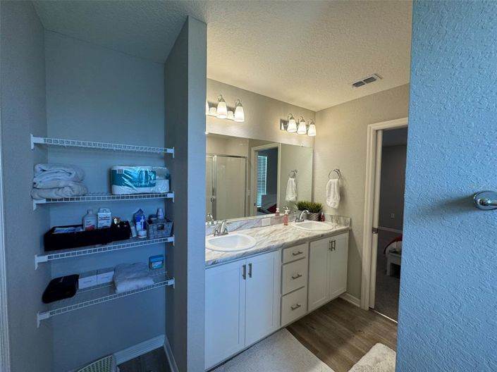 Image No.32-4 Bed House for sale