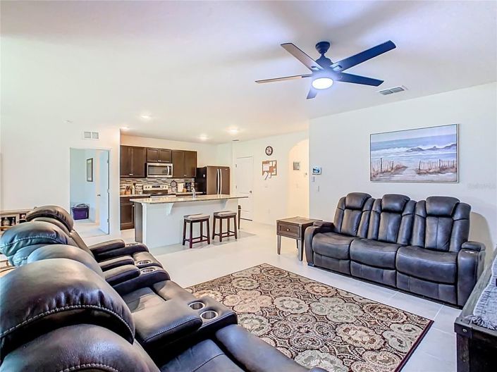 Image No.21-3 Bed House for sale