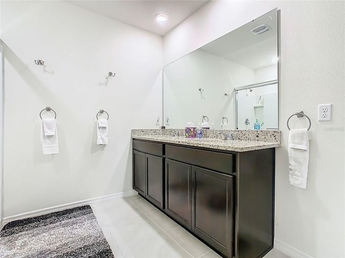 Image No.36-3 Bed House for sale