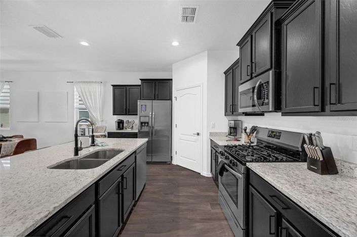 Image No.12-5 Bed House for sale