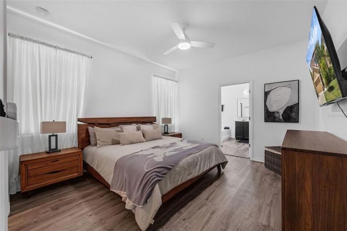 Image No.16-5 Bed House for sale