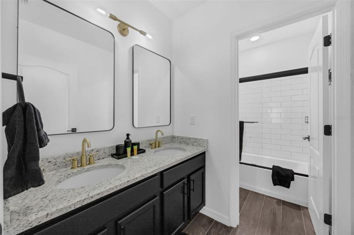 Image No.25-5 Bed House for sale