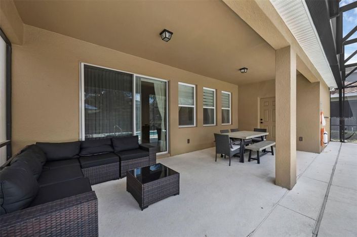 Image No.30-5 Bed House for sale