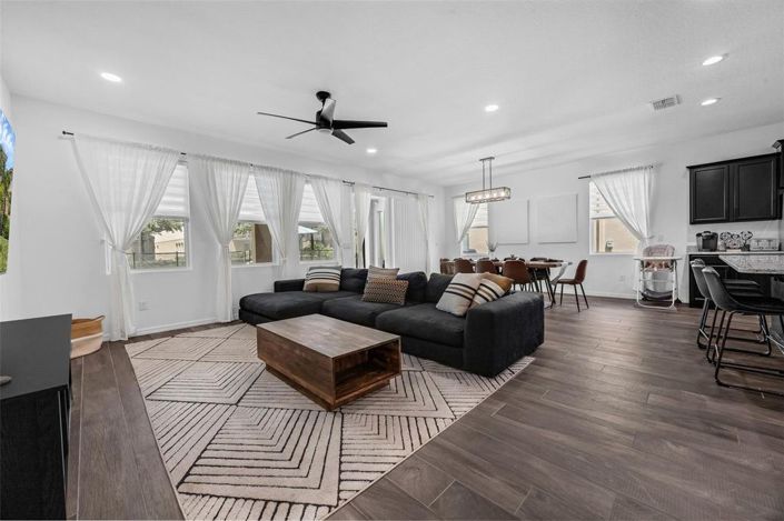 Image No.5-5 Bed House for sale