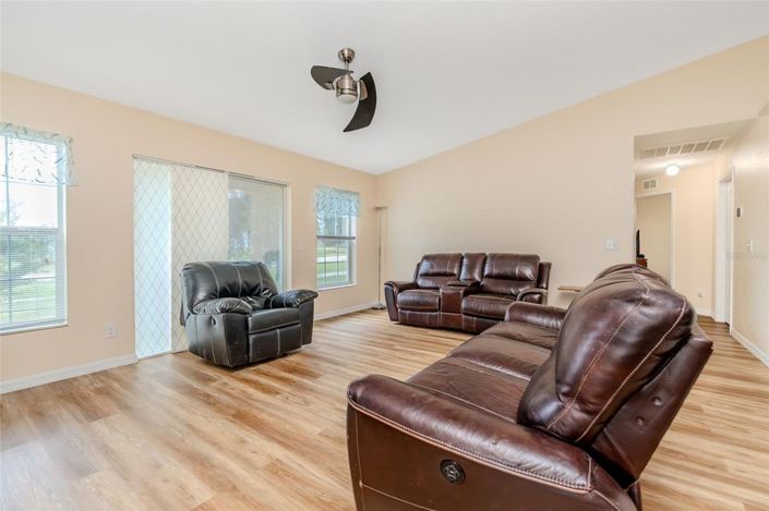 Image No.12-3 Bed House for sale