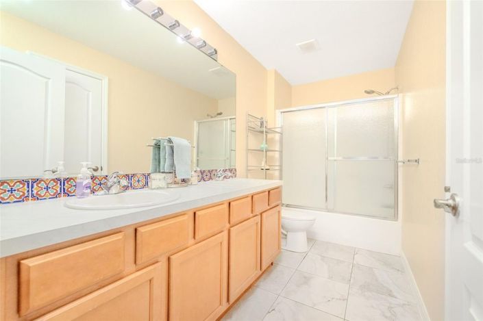 Image No.18-3 Bed House for sale