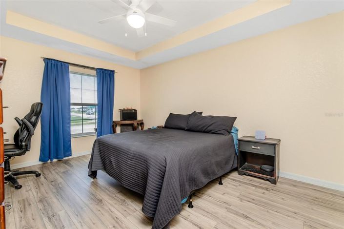 Image No.19-3 Bed House for sale