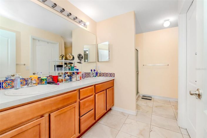 Image No.22-3 Bed House for sale