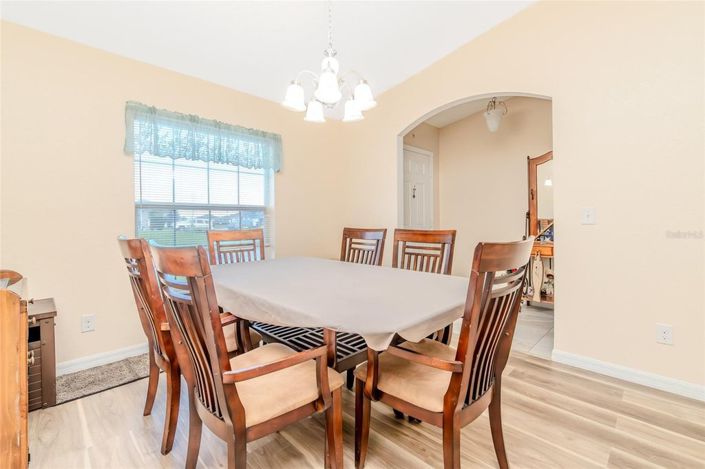 Image No.6-3 Bed House for sale