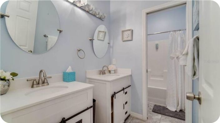 Image No.21-5 Bed House for sale