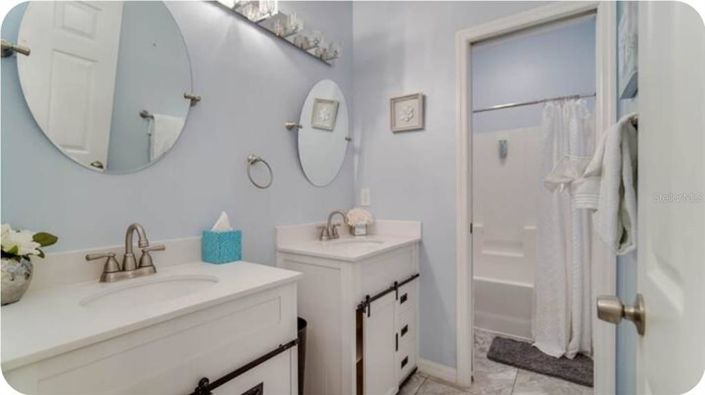 Image No.20-5 Bed House for sale