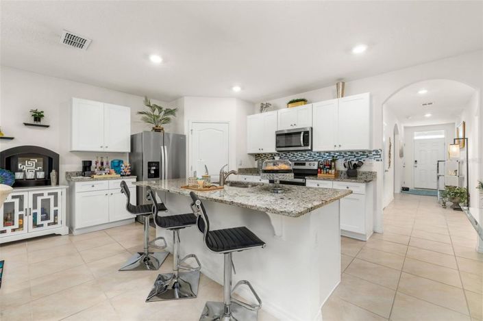 Image No.12-4 Bed House for sale