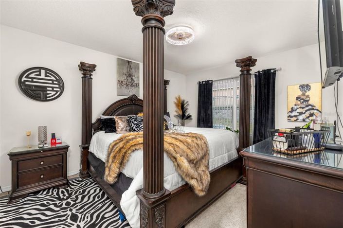 Image No.15-4 Bed House for sale