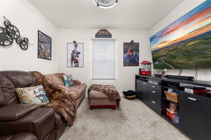 Image No.25-4 Bed House for sale