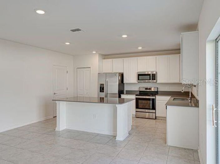 Image No.15-4 Bed House for sale