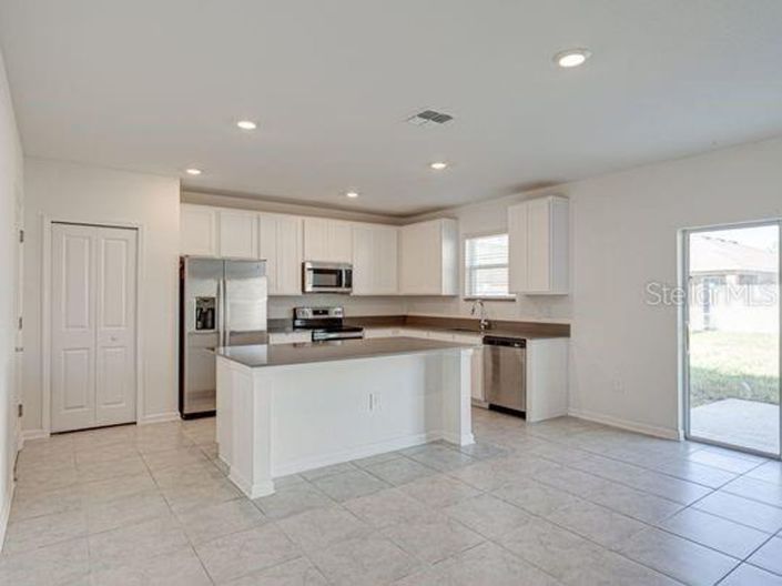 Image No.8-4 Bed House for sale