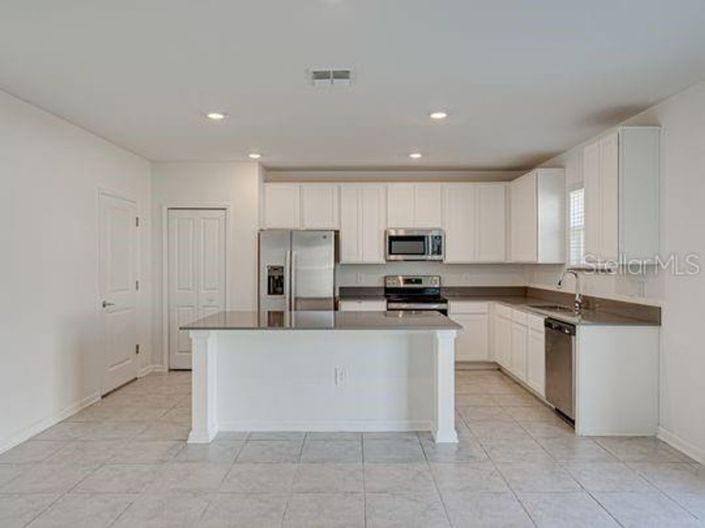 Image No.10-4 Bed House for sale