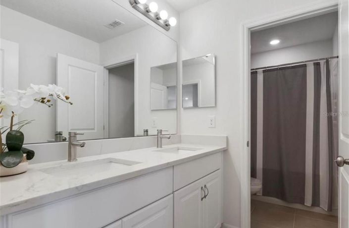 Image No.16-4 Bed House for sale