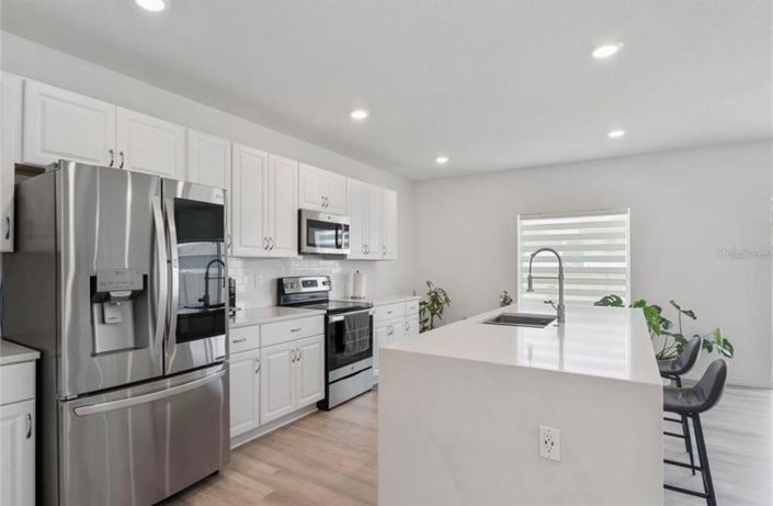 Image No.6-4 Bed Property for sale