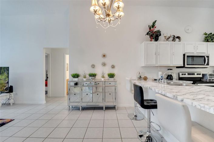 Image No.19-5 Bed House for sale