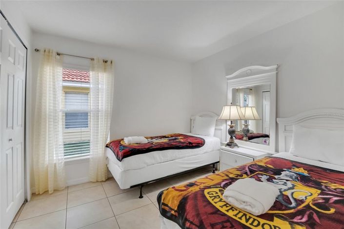 Image No.27-5 Bed House for sale